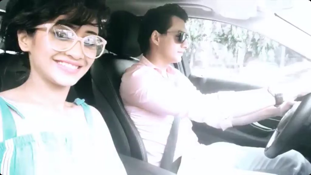 ___SNEHA's tweet photo. Thanks for making our life sweetilicious with your cute romantic onscreen and off screen romance. 💖💖
@momo_mohsin @shivangijoshi10 
#BiggestKairaMilan #KaIra #shivin https://t.co/2cVeB3Pxqx