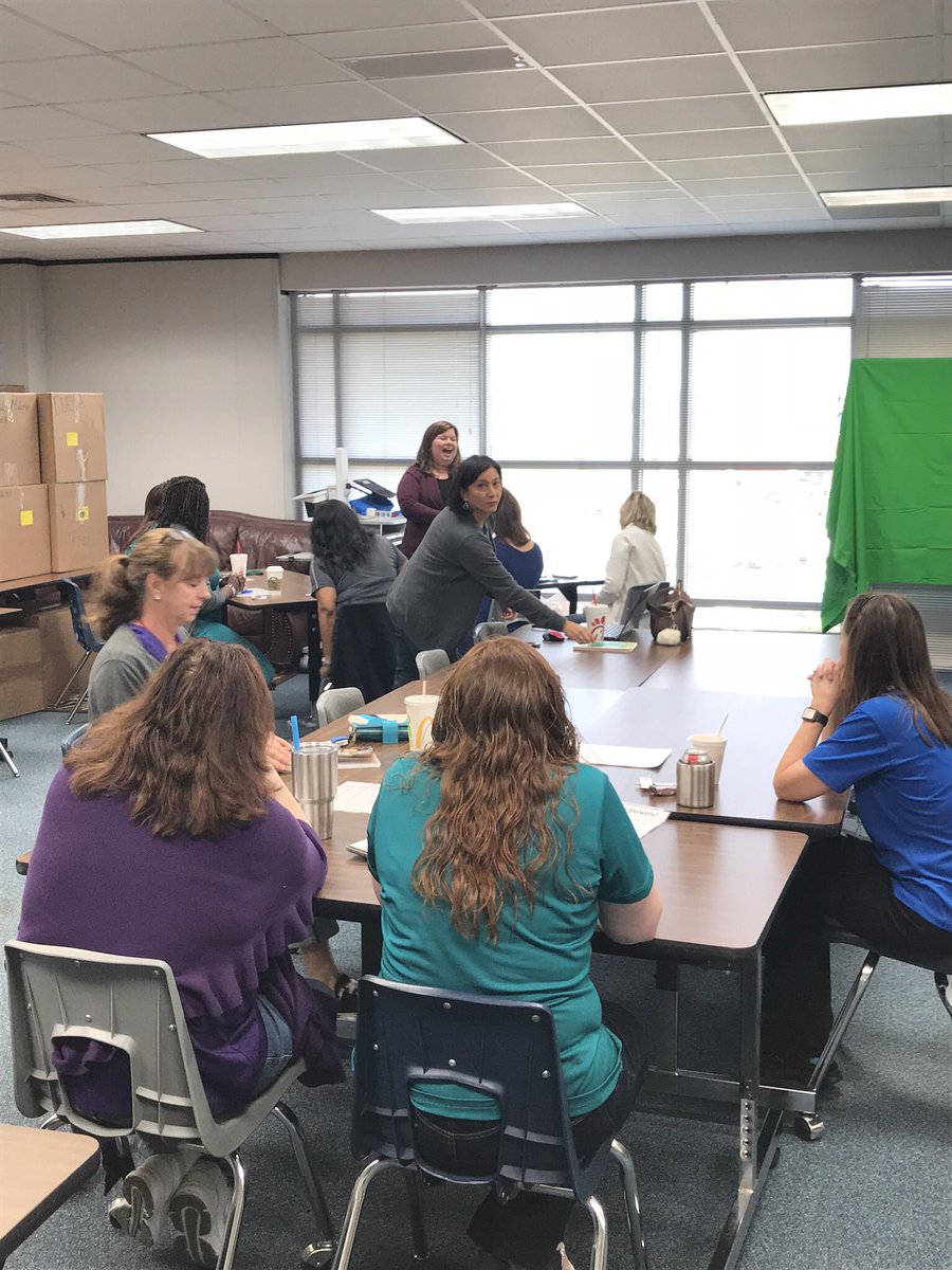 cassiereederedu's tweet photo. “Mrs. Dyer” rocking it this morning! Showcasing how @ClassFlow can be used in a blended learning environment! #activities #assessments #classfeed #stationrotation @lauratxrose @learnpromethean @Promethean https://t.co/rDOS9dWROs