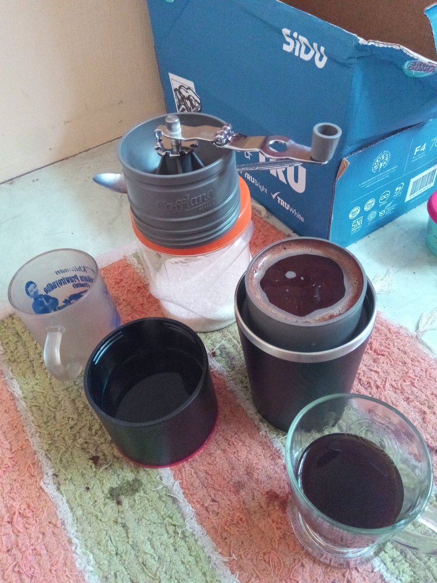 zaulhaque's tweet photo. Kadang pahitnya kopi bisa mbuat ribuan inspirasi.. https://t.co/1wAf5s23a3