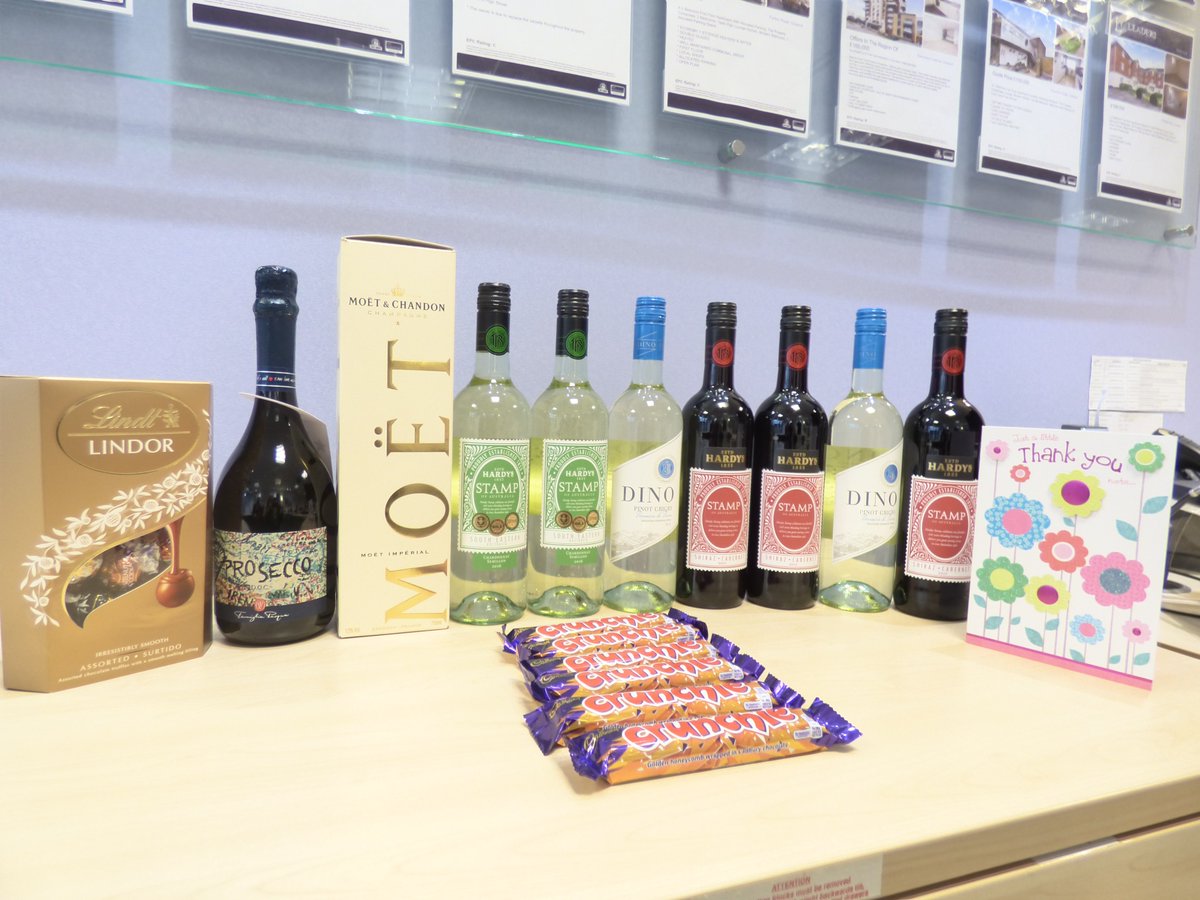 Friday has seen us ladies in the Gosport office receiving some WONDERFUL gifts from a VERY happy customer. If you also would like to witness first hand what our superb team can offer in the way of Lettings and Sales, please call us #presents #gifts @PropertyHants <a href="/LeadersLimited/">Leaders</a>