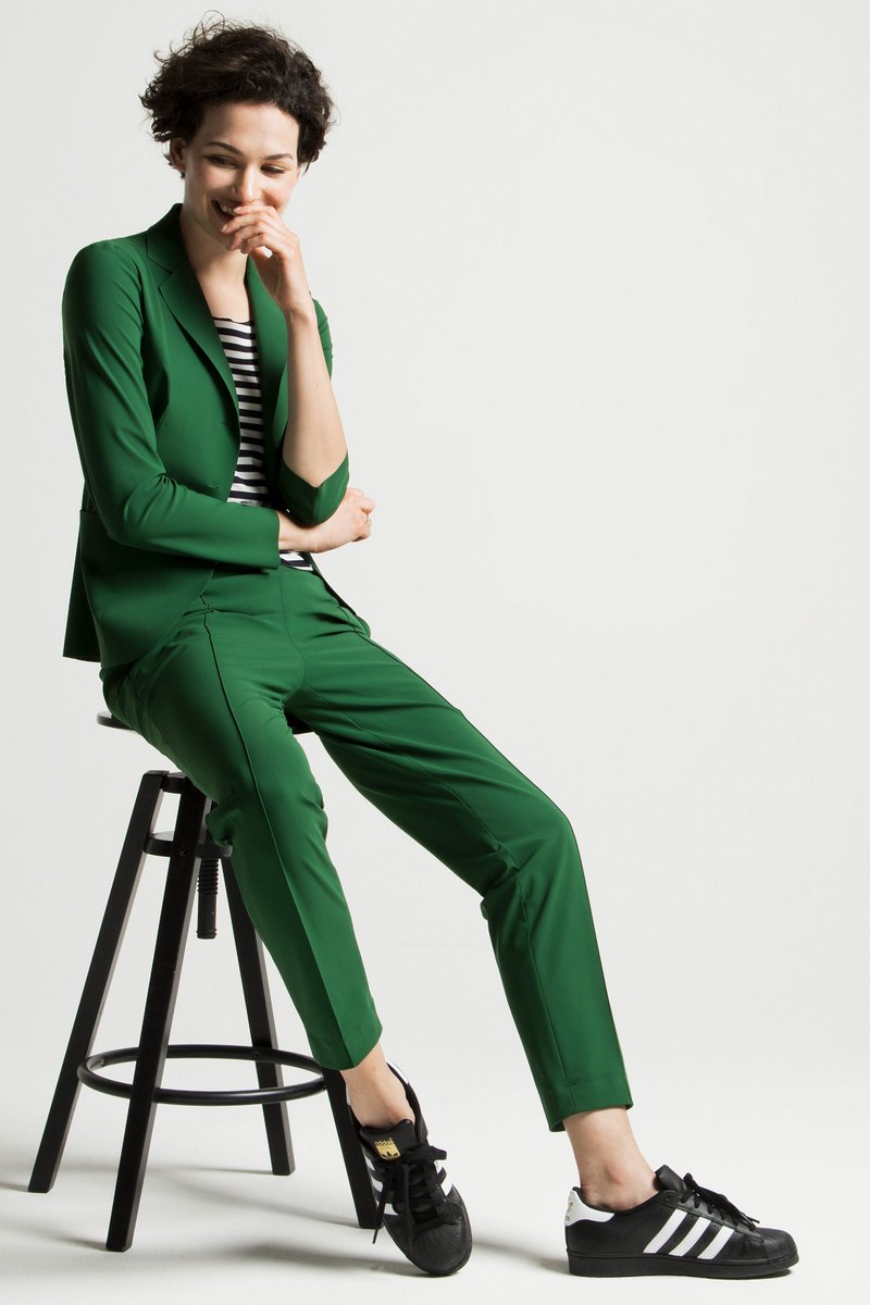 joelix's tweet photo. When one of your favorite fashion brands launches a new collection with a lot of green... ๐๐๐ I think I need this suit! https://t.co/pd9G4HO6O9 #trvldrss #zenggi #forwomenoftheworld https://t.co/0HxpLLCfDm