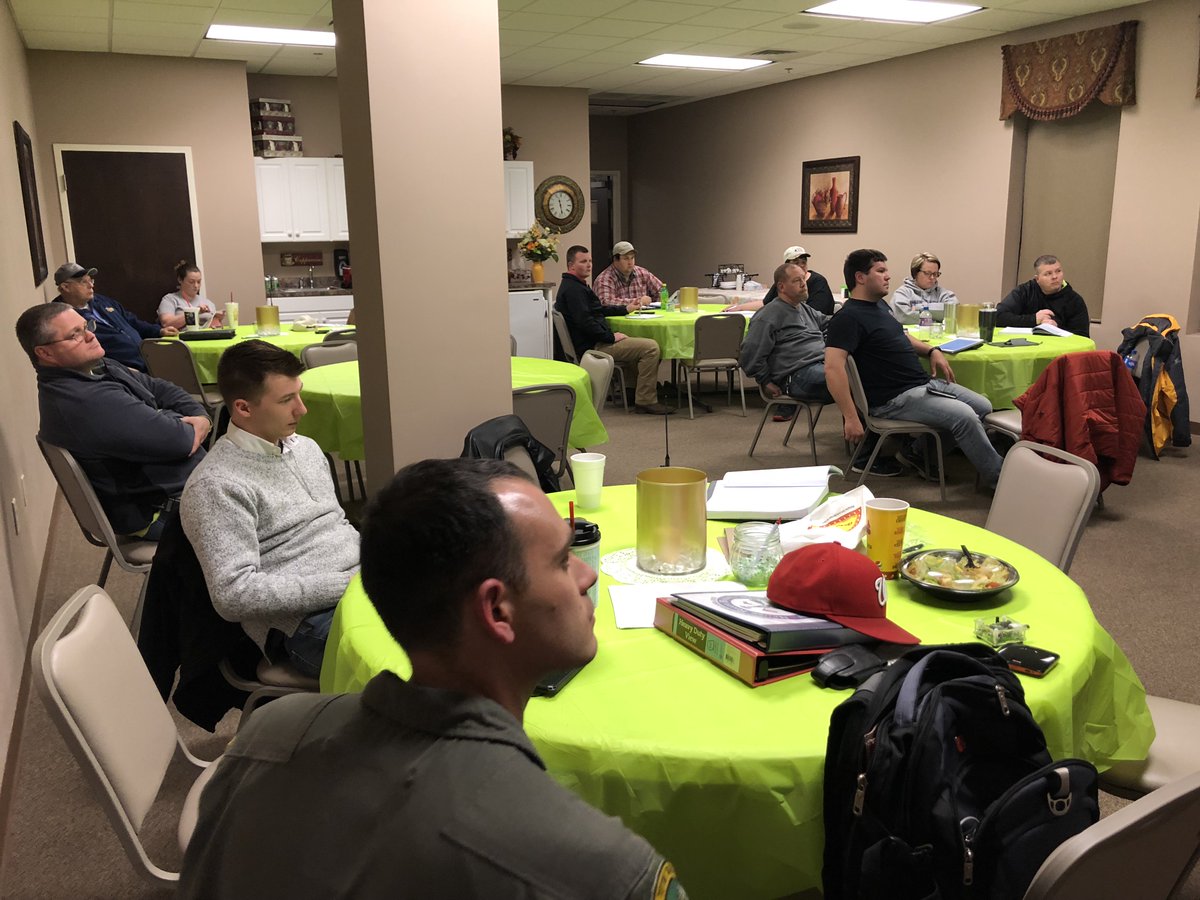 NeuseRiverARA's tweet photo. Can you believe we had 9 students for the Technician Class last night? #FTW #AmateurRadio #HamRadio #ARRL #Goldsboro https://t.co/om70f76eT2