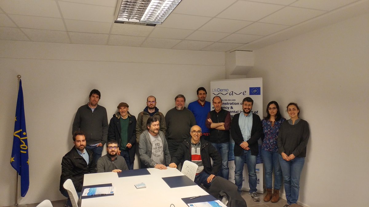 LifeDemowave's tweet photo. 3ª Visita de la Monitora del proyecto
#LifeDemoWave #WaveEnergy #buoy #EnergíasRenovables
#MitigaciónDelCambioClimático
#EnergíaUndimotriz
#Langosteira https://t.co/Cb8XX0qe8d