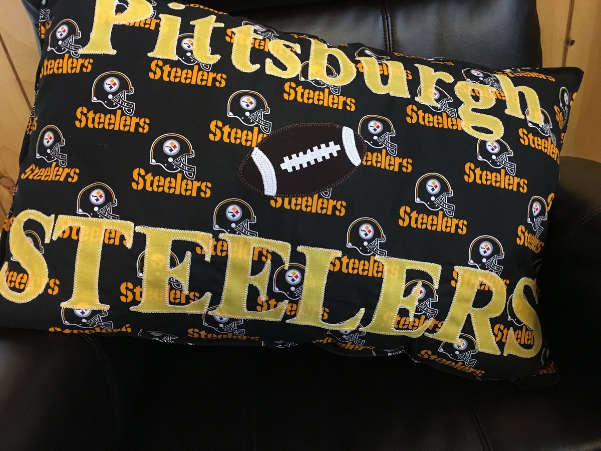 SKcraftycorner's tweet photo. We have a couple of new pillows up in our @Etsy Shop! Link in bio. #customgift #handmade #handmadegift #shophandmade #smallbusiness #shopsmallbusiness #etsyelite #supportsmallbusiness #football #steelers #broncos #eagles #nfl #EtsySeller #etsylove https://t.co/pZzvvtxDzu
