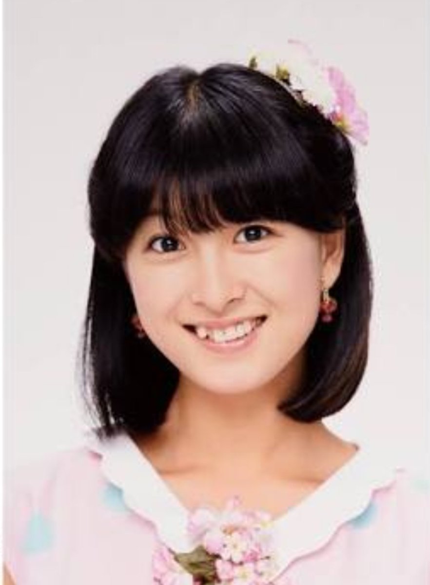 Bowzkaze على تويتر 日本では八重歯はかわいいとされてるけど 欧米ではみっともないと言われる すきっ歯は逆に欧米では かわいいと言われるらしい セレブもすきっ歯は矯正しない 間抜けな顔に見えるけどなぁ