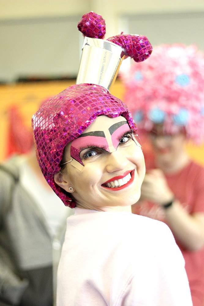 EncoreTheatreUK's tweet photo. Happy Friday!! Say hello to MARION played by the gorgeous Francesca Paulley ๐๐ผโโ๏ธ #priscilla #marion #queenofthedesert #australia #outback #dragqueens #hashdrag #meetthecast #musical #theatre
๐ท: Jacob Flynn https://t.co/xisBIWedVE