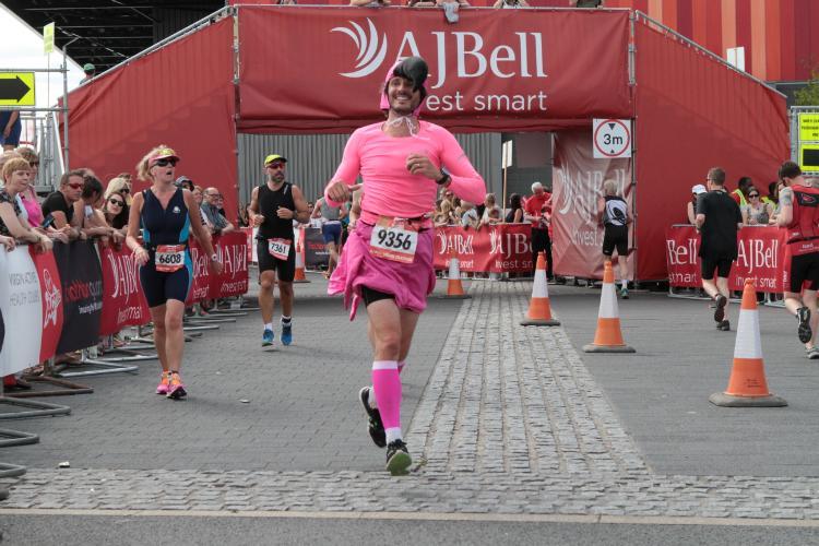 @JeffsafeT <a href="/GWR/">Guinness World Records</a> <a href="/lamarathon/">Los Angeles Marathon</a> <a href="/American_Heart/">American Heart Association</a> <a href="/therunchat/">#RunChat 🏃</a> <a href="/GoSantaMonica/">Santa Monica</a> <a href="/UKRunChat/">UKRunChat</a> <a href="/skechersGO/">Skechers Performance</a> <a href="/santamonicacity/">City of Santa Monica</a> <a href="/BibRave/">BibRave</a> @AmericanHeartLA 🙏 Thanks @JeffsafeT
Yes, that's the plan 👍
Last year I was 😱 #LAmarathon would be too ☀️🌡️
This year I'm 😱 about the 🌧️ (I can't wear my mascot under the 🌧️ ☹️)
If ☔ I'll wear my light #flamingo 🐦 costume for trails ⛰️🏃 and triathlons 🏊🚴🏃
