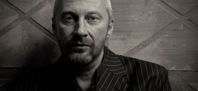 RuidosyZumbidos's tweet photo. If I tell you his real name was Colin Vearncombe, 90% of you will not probably know who I am talking about. But if I say his artistic name was BLACK, the singer of “Wonderful Life”, the great hit of 1987, surely most of you will recall his figure…
https://t.co/O9wW5Zhqdr https://t.co/Bm0NZltlnI
