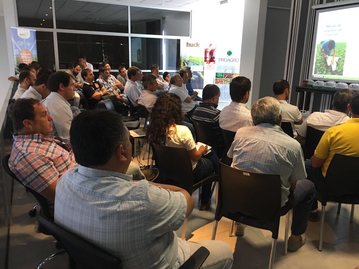 proagrosrl's tweet photo. AHORA • #Taller de #plagas y #enfermedades de la mano de @SummitAgroAr y @proagrosrl 🍀🌱 #campo #agro #agricultura #agriculture #granos #caña #citrus https://t.co/1RDiLcraez