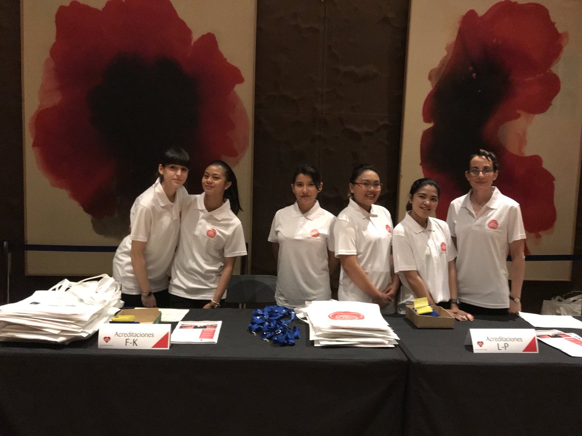 CachichoJoselyn's tweet photo. II encuentro Nacional EDUEMOCION.. gracias por @CharoRosell que nos ha dado está oportunidad en este congreso #Caixaforum#colegioZola @karen_mondero @susanazafata @MendozaMarylhan https://t.co/aJmZbOiax3