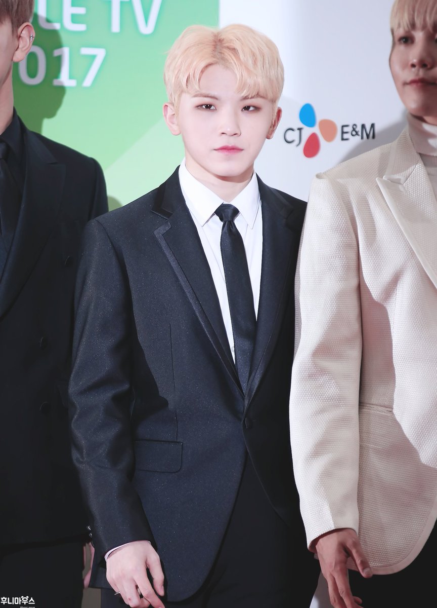 n년전 오늘의 우지 tweet media