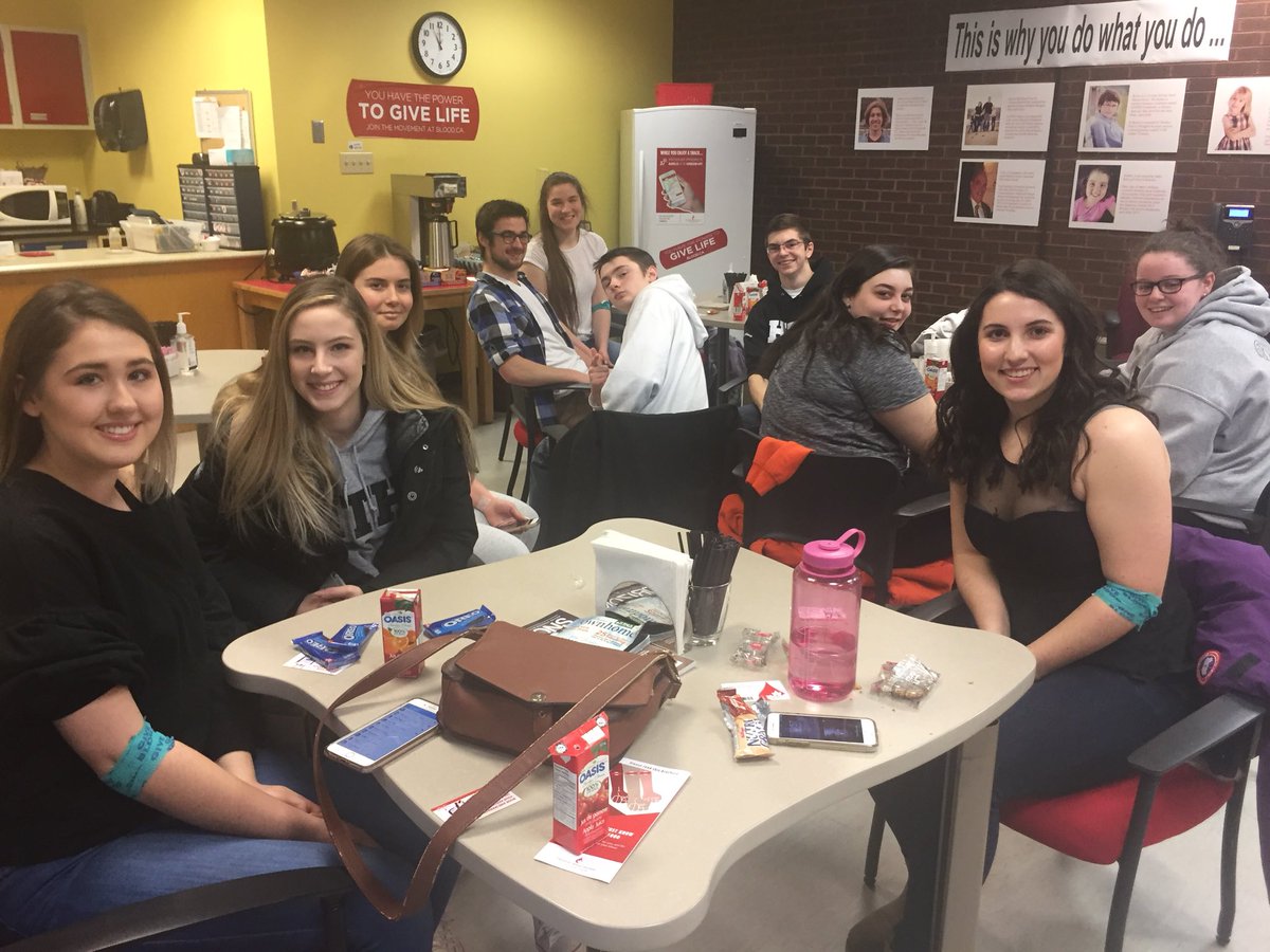 zachgoudie's tweet photo. Randomly decided to give blood today and look who I ran into: students from Holy Trinity High in Torbay, AND a group of Syrian refugees who organized themselves to donate, and brought a touching letter. Seems I need to be coming here more often! @CBCNL. @CABloodServices https://t.co/quahmAZq3p