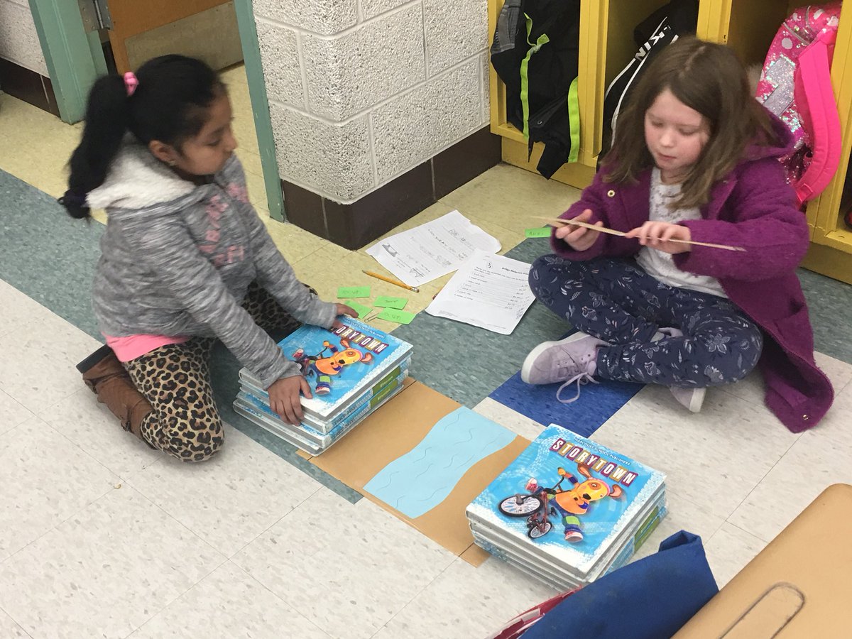 MrsWarmanPLV's tweet photo. It’s bridge building day in Room 35!!!  @PLVBears https://t.co/nSoLSErdrm