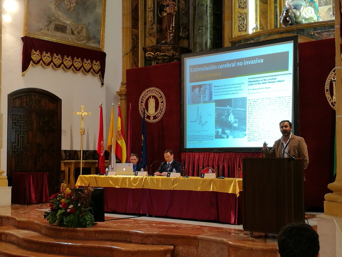 UCAM_MedDeporte's tweet photo. Turno del poniente Gonzalo Márquez Sánchez. Nos habla sobre: "Neurolépticos transcraneal y ejercicio". https://t.co/HSTOwKKzqU