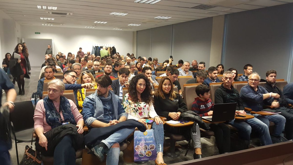 ESPACIOBITVE's tweet photo. Desde el 1er Congreso Internacional Blockchain Tropical Coast en Motril, provincia de Granada, España #CIBTC  #CIBTC2018 #WorkShops #TerritorioBitcoin #EspacioBit #Blockchain #blockchaintechnology https://t.co/kZ5xXo2Zjy