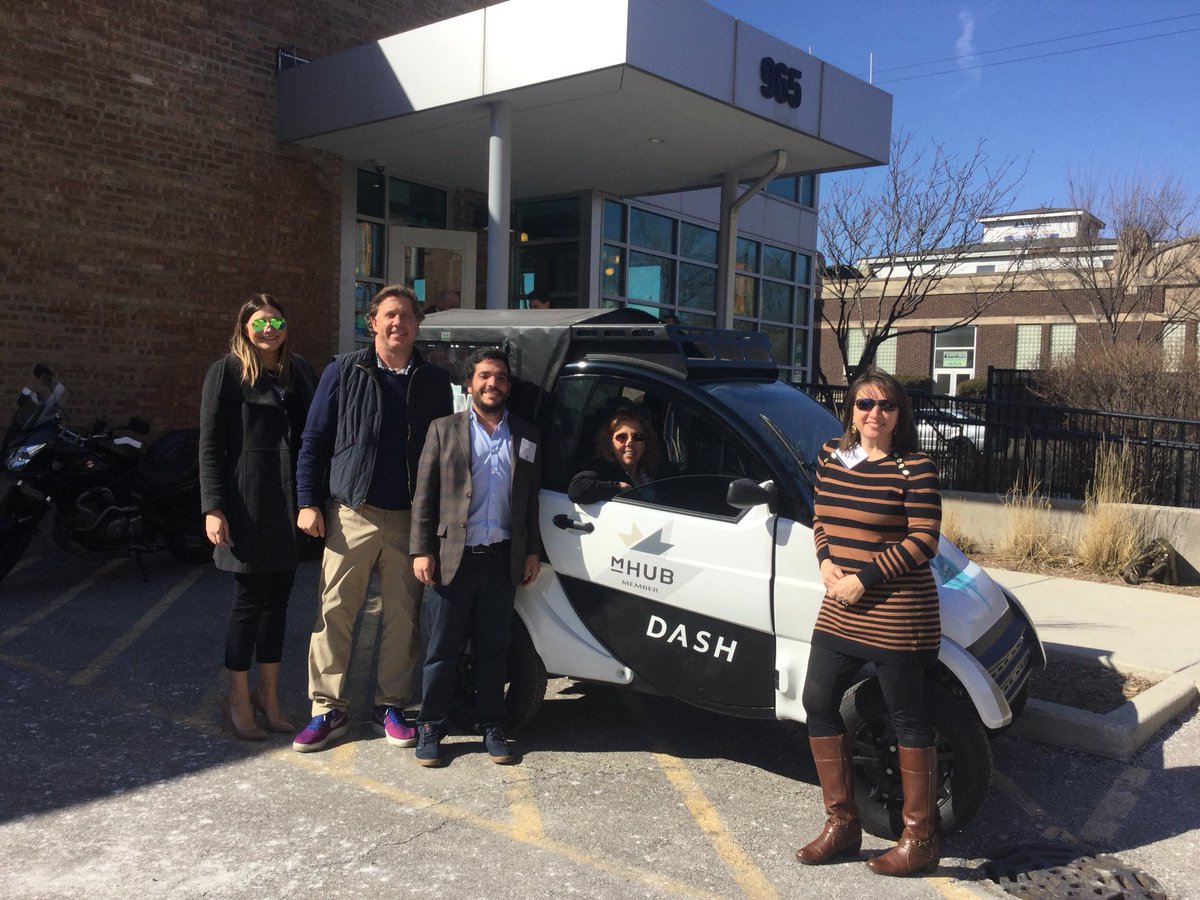 InnovaDASH's tweet photo. Team Innova at #mhub1yearcelebration. Thanks for having us, @mHUBChicago! #stem #innovation https://t.co/KwA6IedjcF