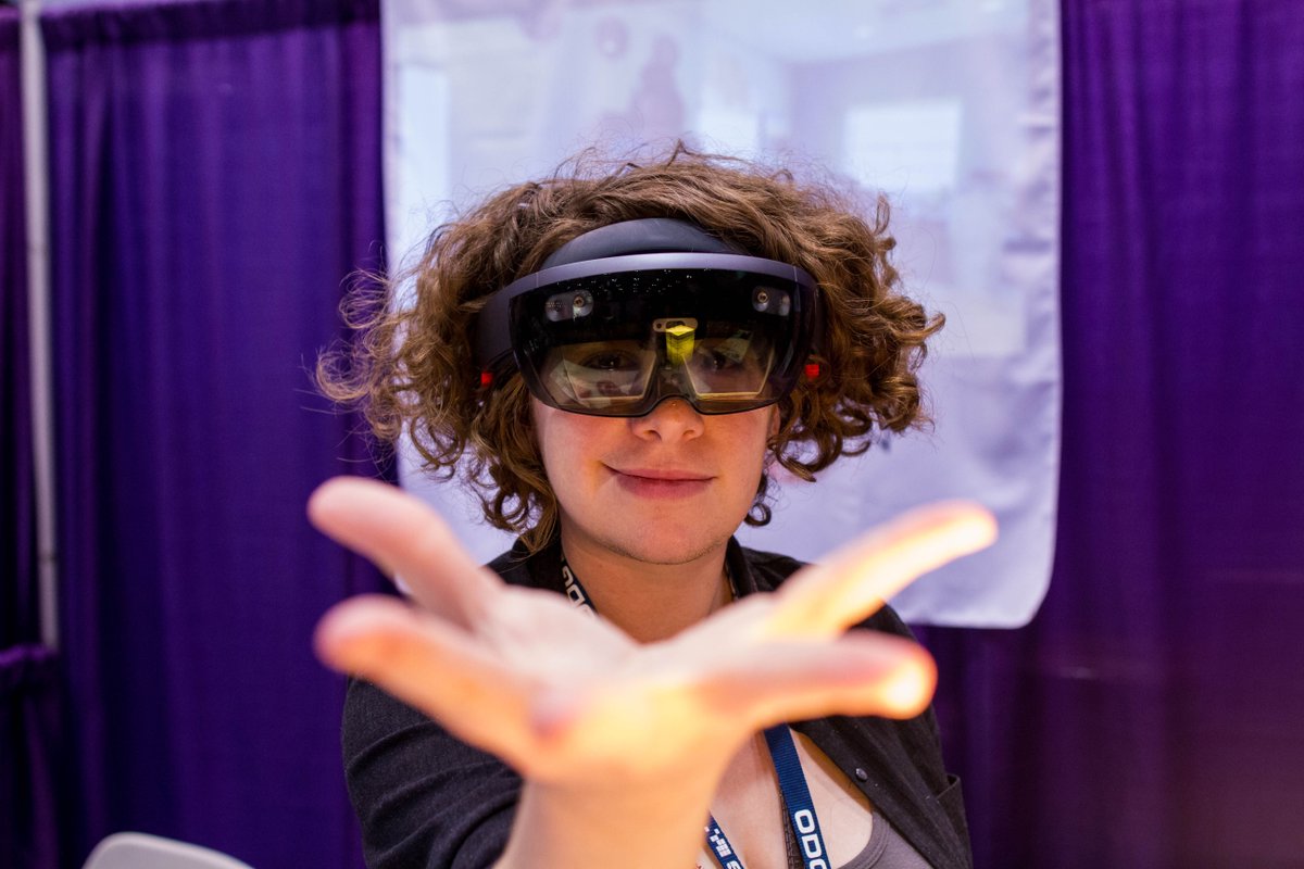 AWE Celebrates the Women of #AWE2018 with over 100 Female Speakers from AT&amp;T, HP, Adobe &amp;more buff.ly/2Fs6Ojr Today is the last day of our #IWD2018 promotion! Use code WOMENINTECH now to save up to $200 on tickets #ARVR #AugmentedReality #VirtualReality #PressforProgress