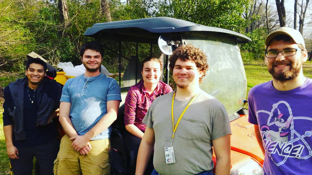 TylerJrCollege's tweet photo. The TJC Green Committee students commit to helping neighbors keep nearby street and yards clean. #KeepTylerBeautiful #GreenCommittee #TJC #Students https://t.co/cb5mS4uj2q