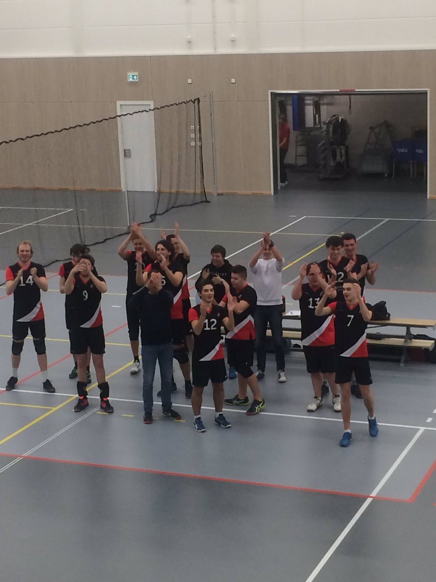 apollo8borne's tweet image. Heren 6 KAMPIOEN vd 3e klasse B in sporthal De Veste te Borne! Gefeliciteerd!