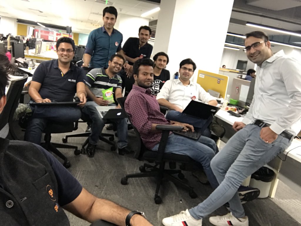 vikalpsahni's tweet photo. @goibibo_tech team bubbling with energy and enthusiasm. Innovation everywhere ad #goHacks picks up steam. Hack it up guys. #hackathon https://t.co/DS3bie8ViK