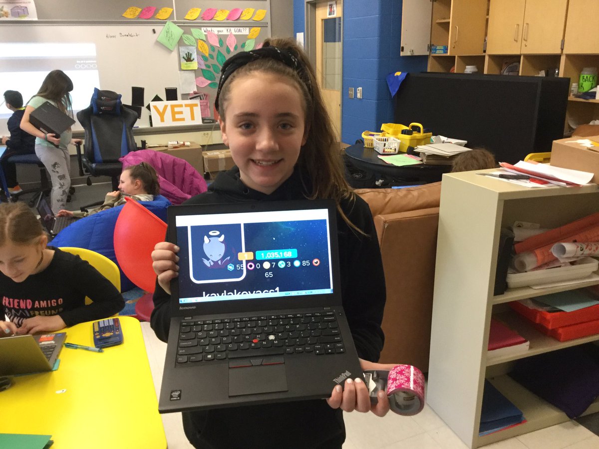 ccorey223's tweet photo. 3more 5th gr Ss @Willow_Dale_ES hit the 💸💰Millionaire💸💰 club!! It's actually a million @khanacademy energy points but if your education leads you into a million💰one day, I could use a new truck😂. @CSDKhanAcademy @MathwithJoshG https://t.co/LnPz23FUL1