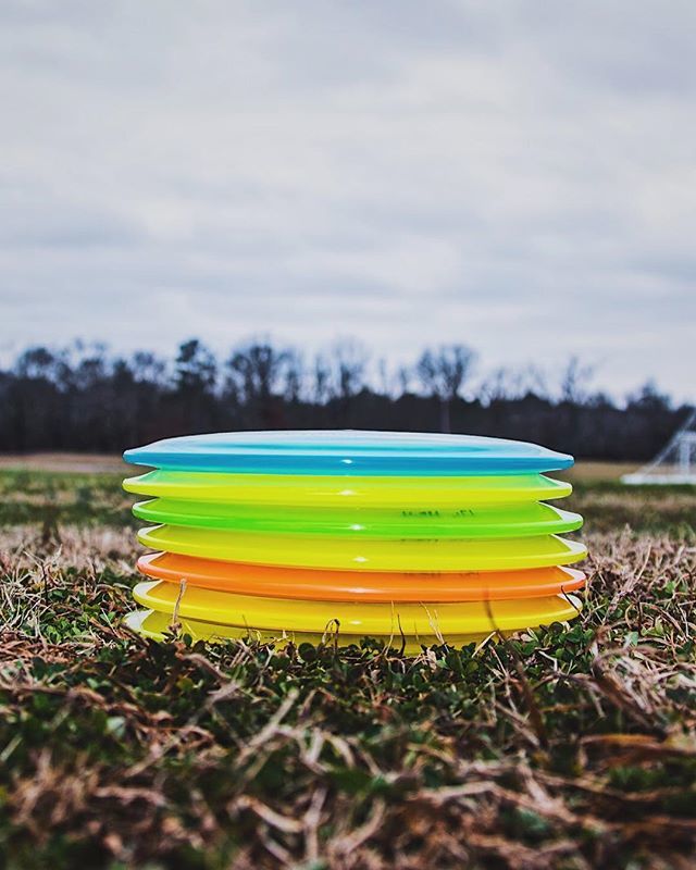 ProdigyDisc's tweet photo. A fresh stack of H5’s just begging to be thrown! Who’s excited to get their hands on these next week? 🤚
•
•
#prodigydisc #poweredbyprodigy #throwprodigy #discgolf #prodigyH5 #hybriddriver #prodigyfb https://t.co/RlRYKtlaiR https://t.co/BkOJBLnOkS