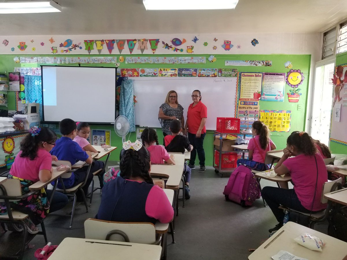 StephaniePrez04's tweet photo. Gracias por su compromiso, amor y dedicación todos los días con nuestros niños. @EscD15404 @SecEducacionPR @EDUCACIONPR #Todosporlosniños ##Semanadeldesayuno #SeparteDE @BrendaB61720960 https://t.co/QUzxADZVUZ