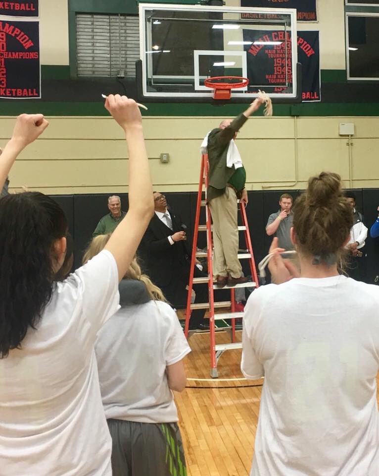 Huge thanks to <a href="/cmuprez/">Roger Drake</a> &amp; <a href="/cmuniv/">Central Methodist University</a> for the support and love of our program!  Hang that net proudly!  #ONE #TakeFlight 🦅🏀🏆