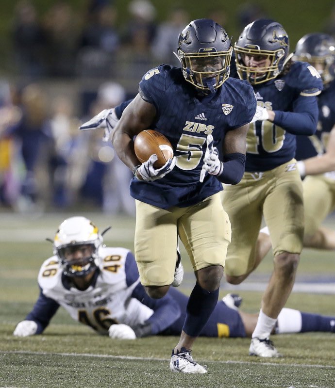 BeGreatThomas's tweet photo. I’m very BLESSED and EXCITED to announce my offer from the University of Akron!!! #GoZips https://t.co/igRiMLRQvl