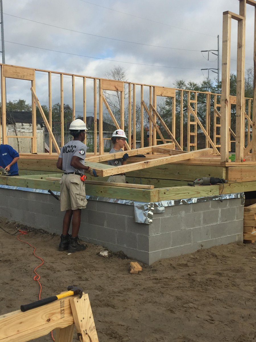 HabitatNOLA's tweet photo. The amazing @AmeriCorpsNCCC #River7 team on site! https://t.co/a1E0fm0ZTq