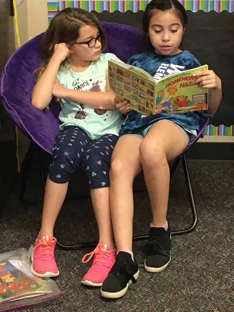 wesNoack3rd's tweet photo. We had an amazing field day, but we are not too tired to read with our 1st grade buddies!!! 😊📚 https://t.co/1RLLMaPcsX