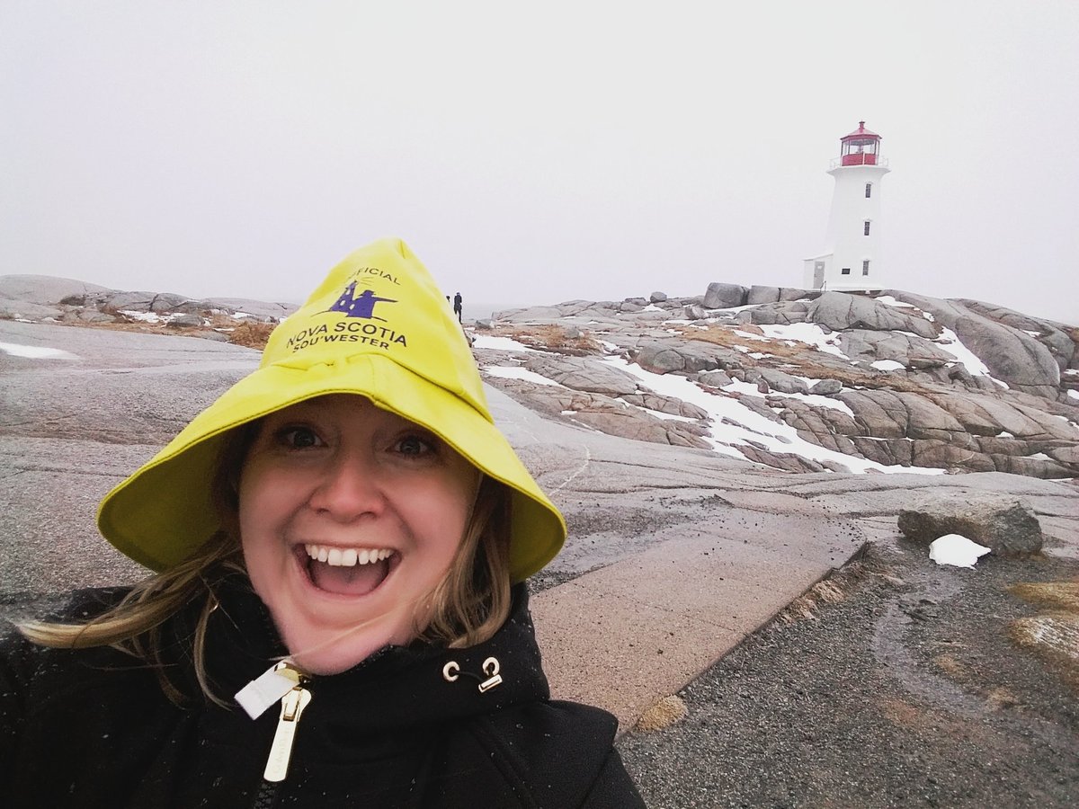 TravelLikeAmber's tweet photo. When you find a cool hat at the gift shop...you buy it! #eastcoaststyle #discoverhalifax #NovaScotia #totaltourist #GoodTimes https://t.co/amXuxL2xYh