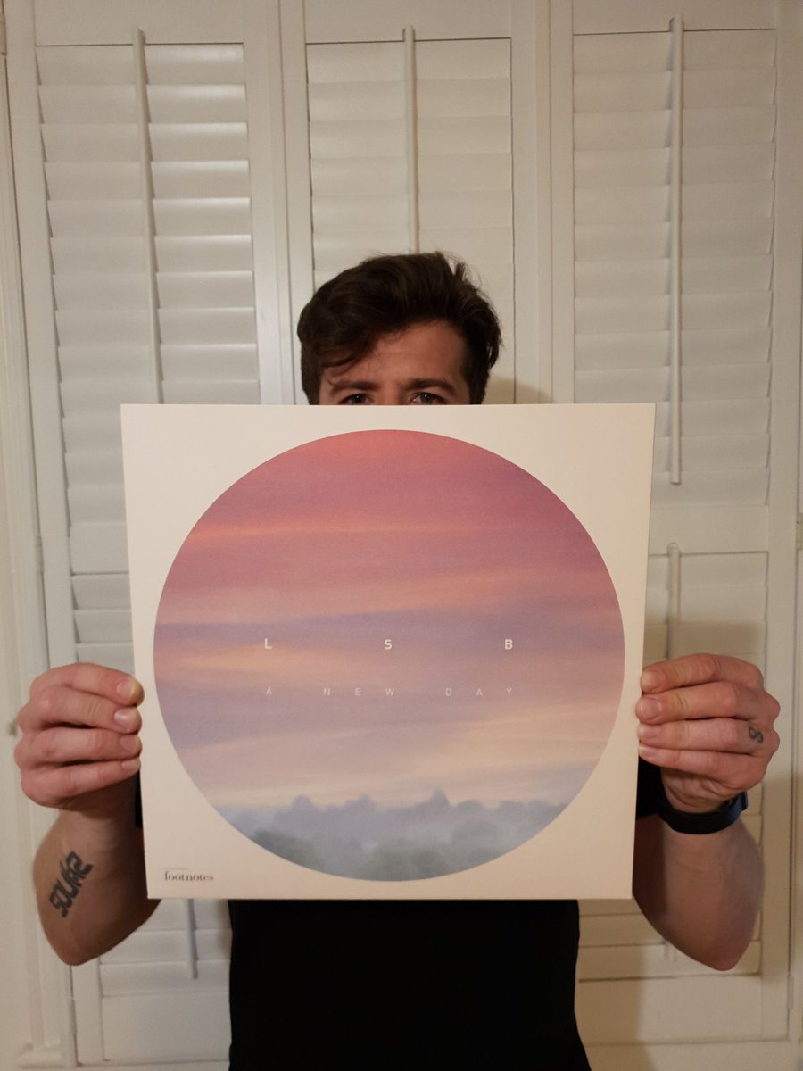 footnotes tweet media