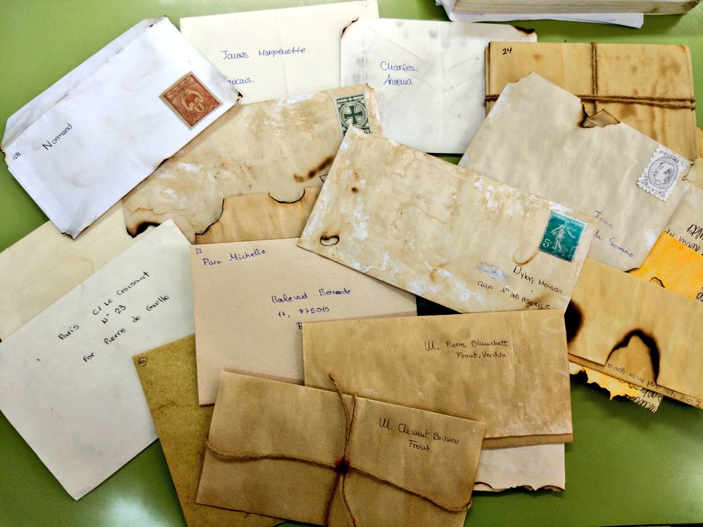 EvaProfGH's tweet photo. Cartas desde la retaguardia  rumbo al frente!!!  #Realaguerraquecambioelmundo 
#trenchpjo #historiapjo @txemapjo @ColeSF_Patro @proyectoEDIA #IESLázaroCarreterUtrillas https://t.co/QzwQ2KsPaU