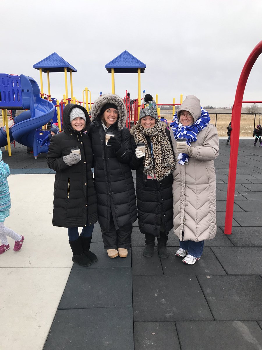 susburris's tweet photo. Recess is better with a hot treat from Java Jays!  #inourbuildingtoday #MorrisJays https://t.co/KnlT02SIJA