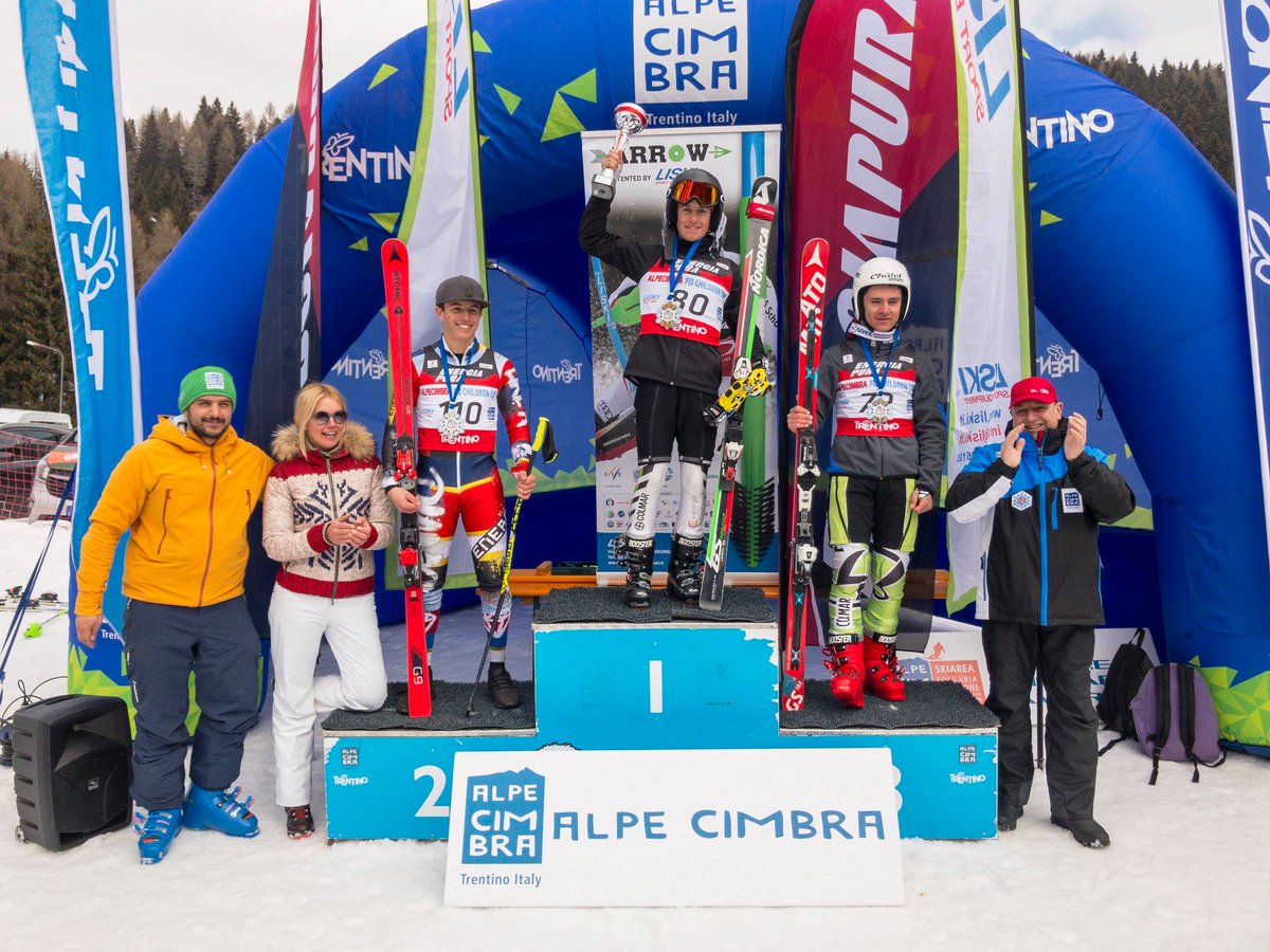 L'Italia è «gigante» all'ALPECIMBRA FIS CHILDREN CUP 2018
Salvati è d'oro, Graziano e Viel d'argento! 
COMUNICATO: goo.gl/UizEQE

#alpecimbrafischildrencup #alpecimbra