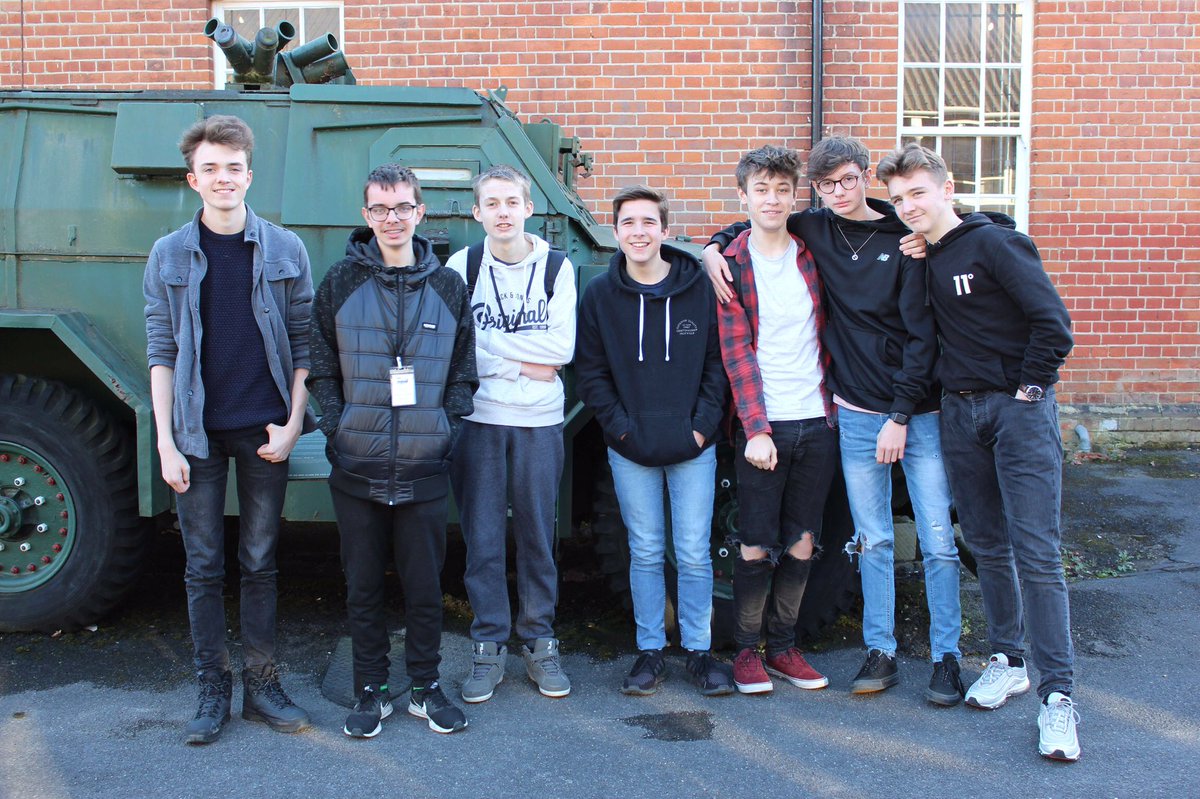 TheEDGEProject2's tweet photo. Let’s meet the groups! Up first is the social media group, who from left to right, are Cameron, Josh, Jamie, Luc, George, James and Alex. https://t.co/4IUHTF5DGN
