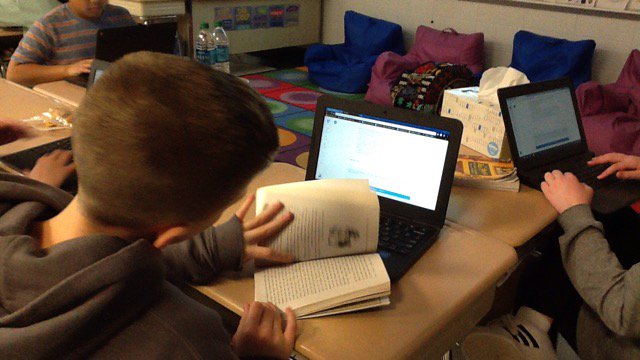 AprilBodner1's tweet photo. Using Verso for our weekly Book Club Check-In 📚 @CatenaColts https://t.co/YR2GXvKiIj