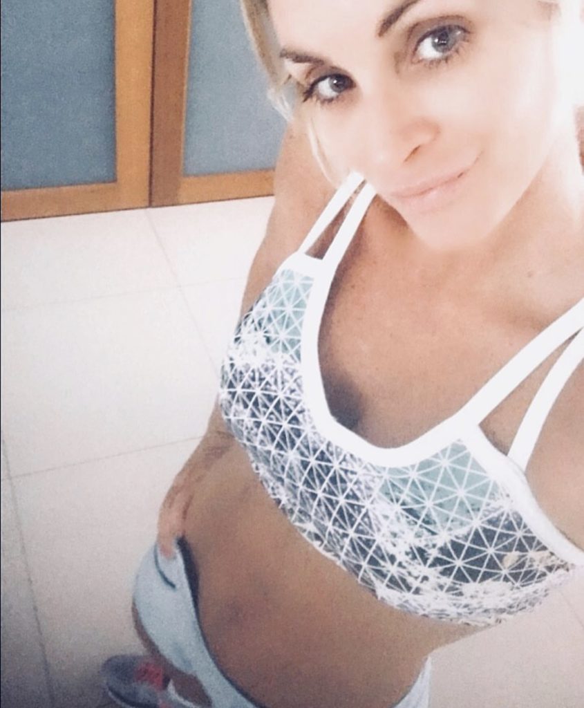 FindTheFitness's tweet photo. The Friday listing on #FindTheFitness is Kate Milestone from #Newstead, #Queensland, #Australia! #personal #trainer #dancing #yoga #bootcamps #nutrition #strength #weight #resistance #training #strive #achieve #your #goals #natural #healthy #mum #loves https://t.co/nIjLapvsY9 https://t.co/cwi5C0FiFt