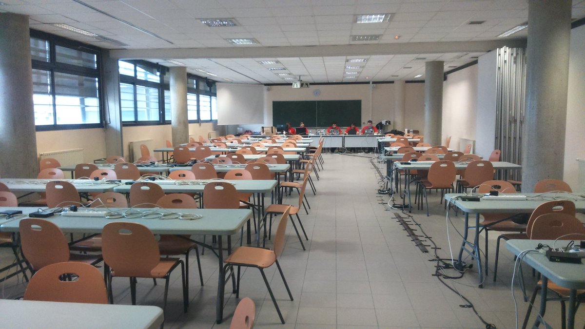 ToulouseHacking's tweet photo. The #thc18 #ctf starts looking good... https://t.co/Q8cUPUjktP