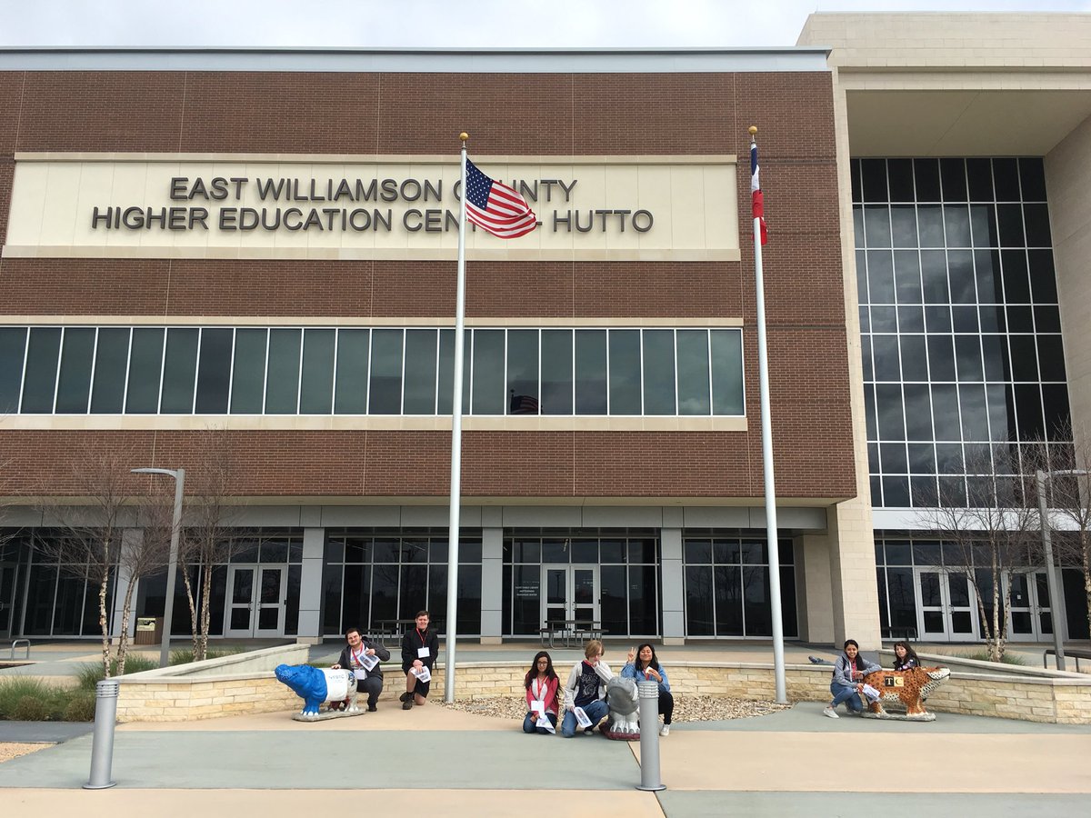 Ms_Tillson's tweet photo. Manor New Technology Students at TSTC #ManorISD #TitanUp #mnths @ManorISD @funkdaddytweet @ManorNewTech https://t.co/p9uPSQD7qH