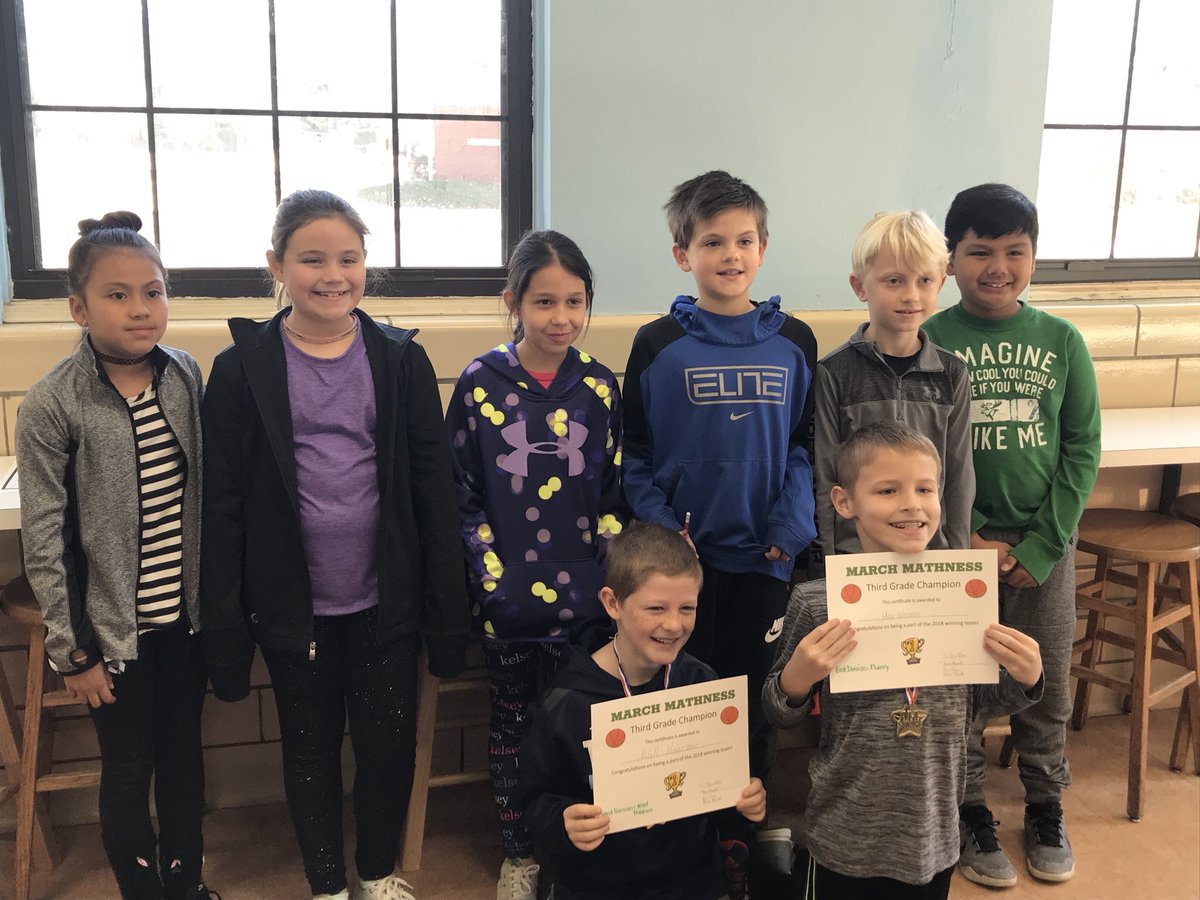 AmeliaGouillon's tweet photo. So proud of these kids! #marchmathness #relentlessPES @ashlee_ciccone https://t.co/vWII0lW23r