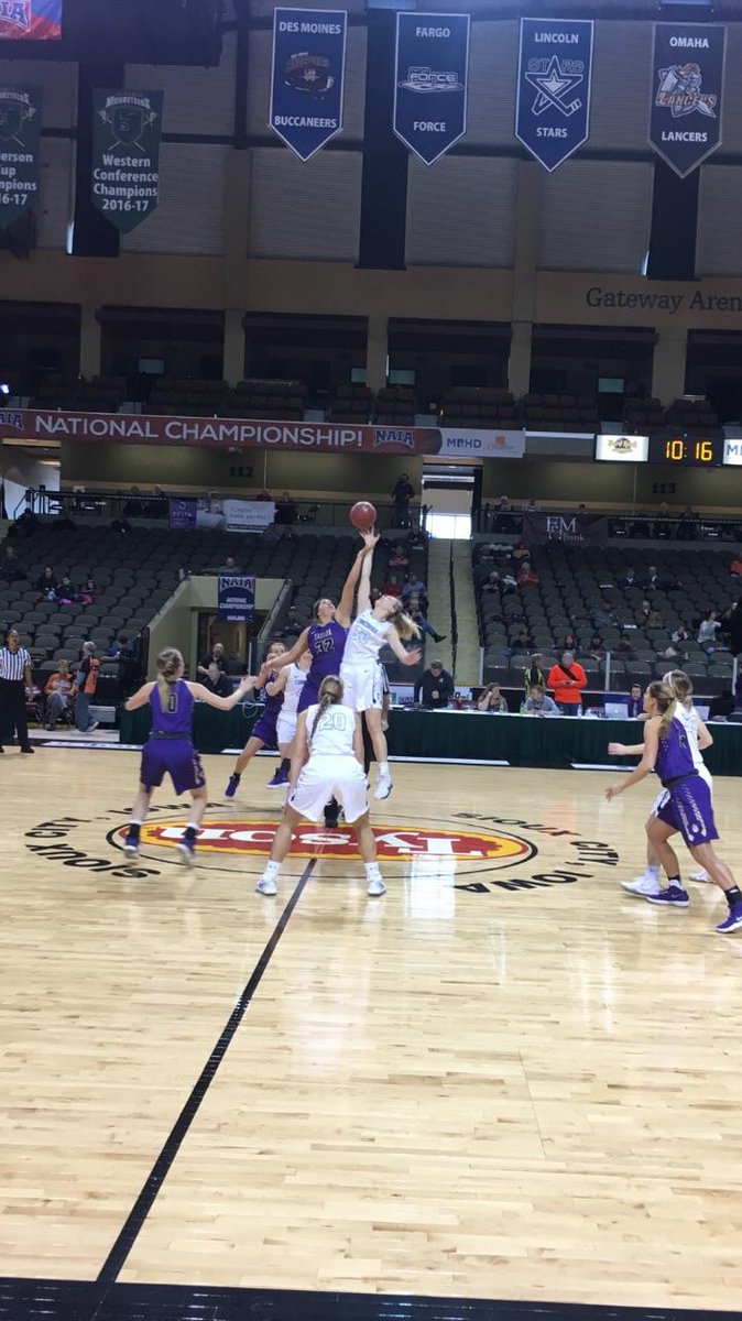 GCMapleLeafs_WB's tweet photo. Game 2 of the sweet sixteen has tipped off at Tyson Events Center in Sioux City. The Taylor Trojans from the Crossroads League are taking on the Concordia Bulldogs of the GPAC. Concordia has the early lead 18-9 with 1 min to go in the 1st #NAIADIIWBB #PlayNAIA #CLpride https://t.co/NFsDGMvnsG
