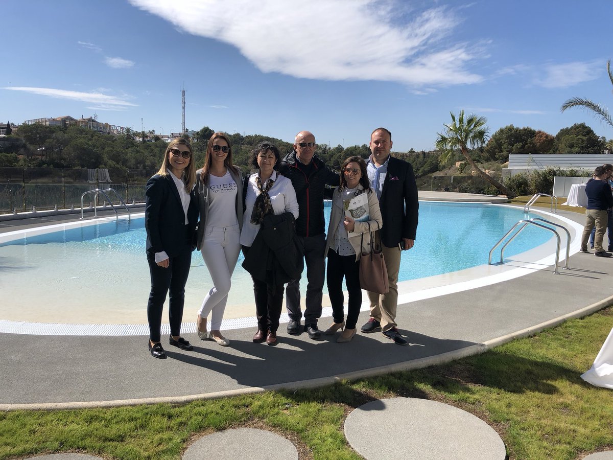 Visitando promociones nuevas en Orihuela Costa con el equipo de ventas #bennecke #CostaBlanca #obranueva #vivienda #playa <a href="/bennecke1988/">Bennecke</a>