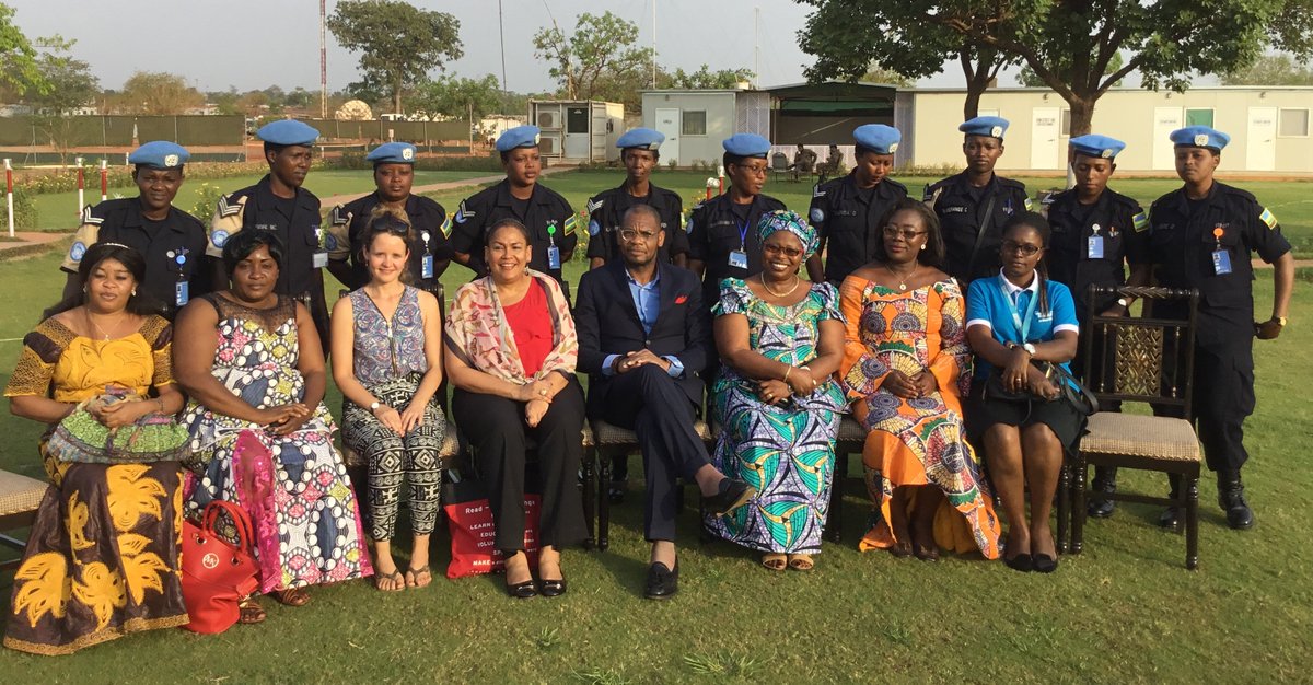 benousmane's tweet photo. International Women's Day 2018 @Kaga_Bandoro @UN_CAR 
Pour une plus grande implication des femmes de Kaga-Bandoro dans le processus de paix https://t.co/7HX29Pel7c https://t.co/fhFhVyzQVm