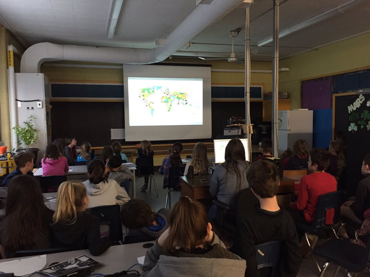 RCFI_library's tweet image. Enjoying #ForestFriday with @AntoniaBanyard @ONLibraryAssoc #IReadCanadian #ForestofReading