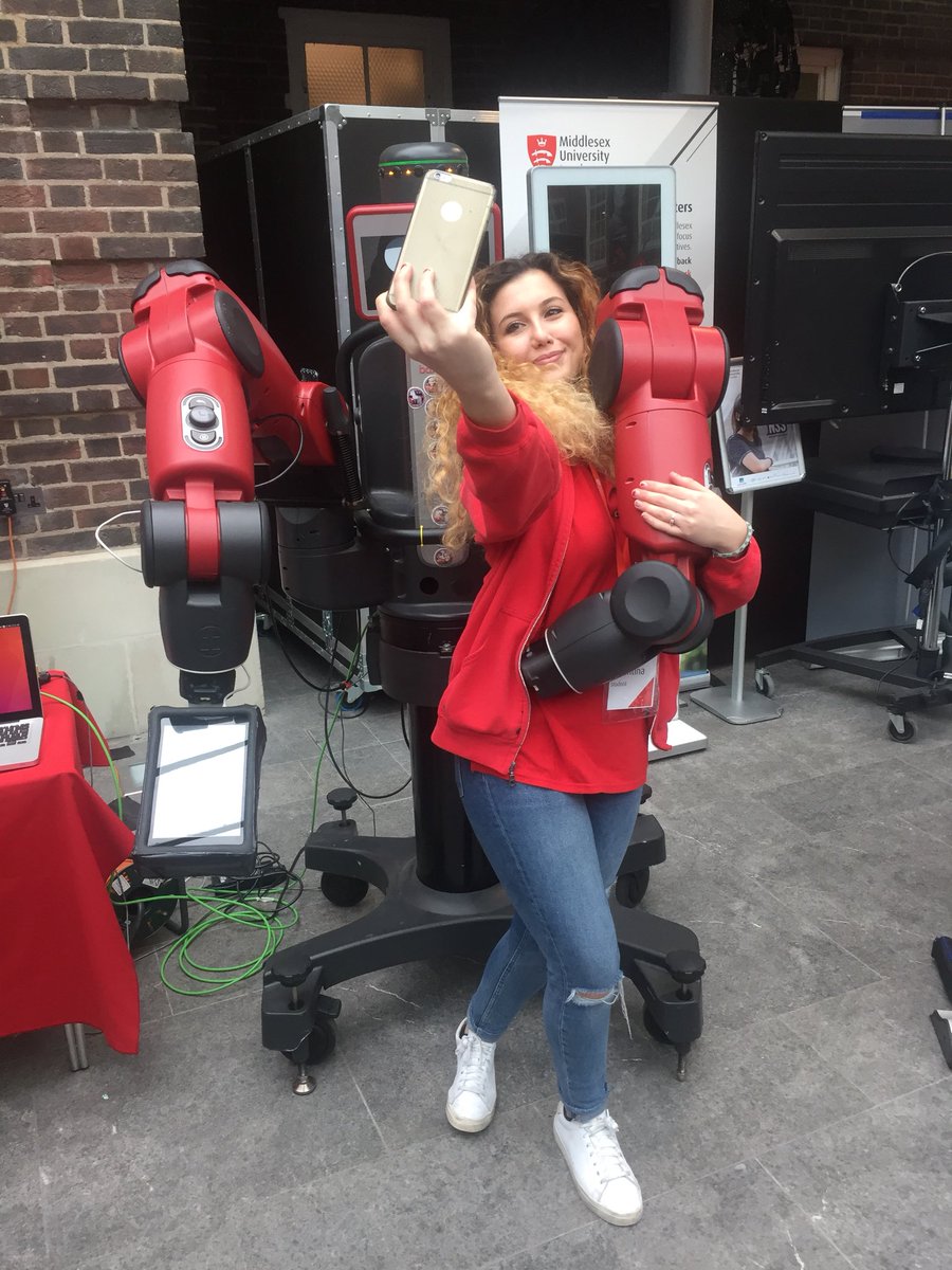 Tuto_App's tweet photo. Outstanding event organised today by @MiddlesexUni So many girls interested in #STEM With over 50 universities present it’s decisions time for students! #nlhe #stem #stemeducation #alevels #university #madeformore #thenextgeneration #exams #education #student #decisions #mdxfair https://t.co/3XwuQ27CGI