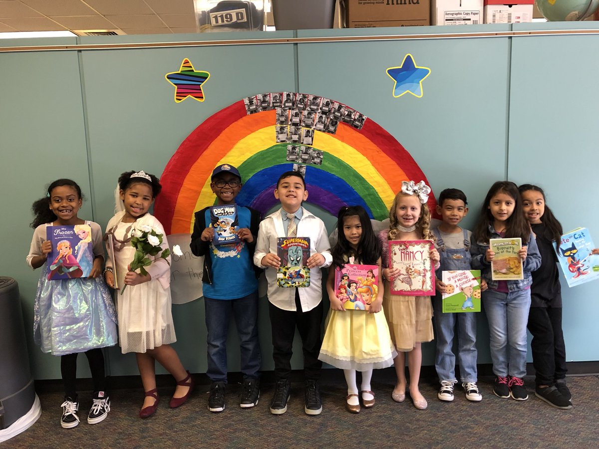 mcguffeykb's tweet photo. Storybook character dress up day! What a fun and exciting Friday before spring break! @ALorehn #klenkshines #promise2purpose https://t.co/DxTTeRda2e