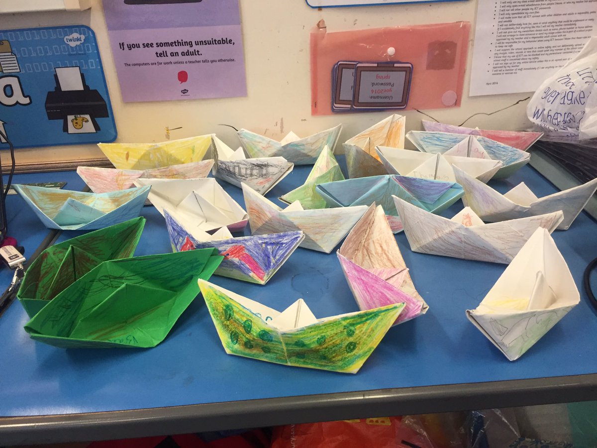 MissERGreen's tweet photo. Making origami boats with Year 2 today was challenging to say the least, they turned out alright though 👍🏼👩🏻‍🏫⛵️ https://t.co/KNwMEAP0vK