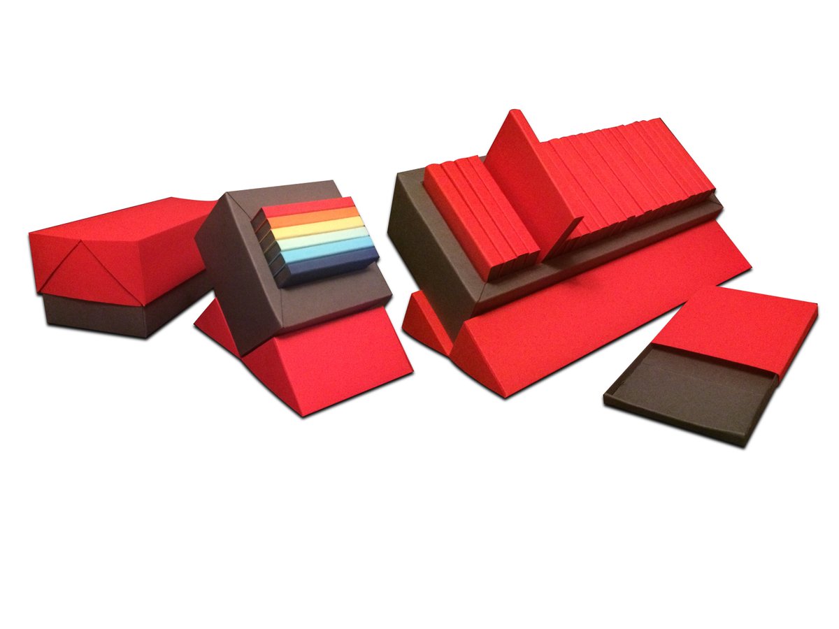 Colourbox_Print's tweet image. Want to show your product at its best? We can create a bespoke box for  you. These examples, where the lid works as a display, are just a taste  of our #cardboardengineering skills. Our #design team are also on hand to finish off that perfect new look – and make your job easier!